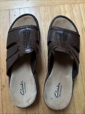 Clarks women Dark Brown Leather Slip-On Sandals